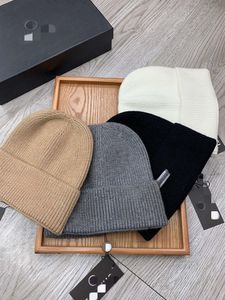 2023Designer Men's And Women's Beanie Fall And Winter Essential Small Perfume Style New Warm Fashion Classic Sport Solid Color Neutral Simple.