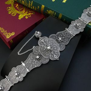 Andra modetillbehör Sunspicems Silverfärg Kaukasus Belt Bride Dress Belly Chain Arab Body Jewelry Crystal Rivet Relief Pin Belt Justerbar längd 231128