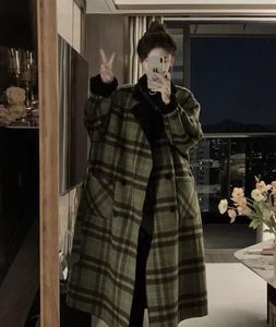 Women's Outerwear & Coats Wearing a plaid woolen jacket on both sides for women in autumn and winter 2023. Loose fitting small, medium length, thickened high-end suit coat