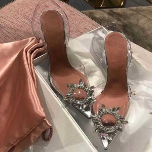Sandalen Luxus Sandalen Frauen Pumps Transparente PVC High Heels Schuhe Sexy Spitzschuh Slipon Hochzeit Marke Mode Schuhe für Dame J0428
