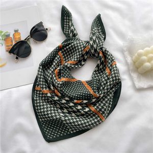 SCARPE 2023 Scialle di lussuoso piccolo kerchief e avvolge la sciarpa per capelli per donne cravatta per il collo velluto con lana femmina Wirst Foulard Bandana J230428