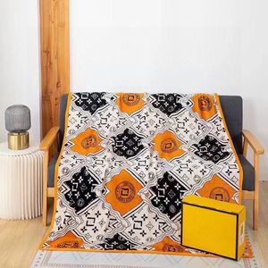 High Quality Designer Retro Blanket Letter Air Conditioning Cover Blankets With Box Travel Bath Towel Soft Winter Wool Shawl Blankets