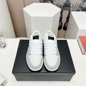 2023 Herbst Neue Einzigartige Handwerk Zurückhaltende Luxus Mode Essential Low Cut Casual Schuhe