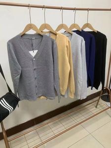 Mürettebat boyun v Boyun Örme Terigan Kazak Erkek Kadın Giyim Tasarımcısı Örme Uzun Kollu Hırka Moda Sıradan Spor Kazak Sweater Ceket