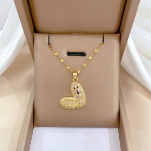 Colares pendentes Colar de aço de titânio de luxo leve para mulheres em forma de coração em forma de coração brilhante Chain Clavicle Chain Lovely Girls Jewelry