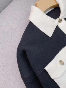 Женский вязаный свитер на осень-зиму MAJ, черно-белый контрастный свитер, кардиган, женская мода, воротник-поло, металлическая пуговица, карман, вязаная куртка, женская