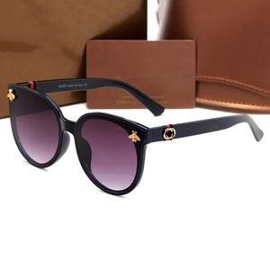 2023 Tasarımcı Lüks Kadın GGGITES Güneş Gözlüğü Erkek Gözlükler Açık Mekan Gölgeleri PC Çerçevesi Moda Klasik Lady GGGITITS Güneş Gözlük Aynaları