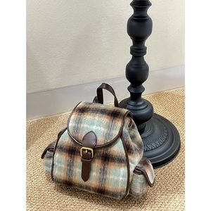 School Bags Backpack AutumnWinter Fashion Retro Academy Style White Green Plaid Gradual Contrast Velvet Bread Backpacks 231128