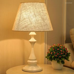 Tischlampen Lampe Nachttisch im europäischen Stil Retro-LED-Licht Schreibtisch für Schlafzimmer Wohnzimmer Baby Lamparas De Mesa