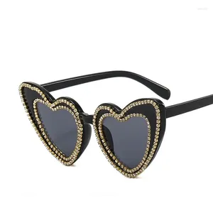 Sunglasses Designer Glitter Crystal Cat Eye Pink Love Heart Cute Eyeglasses Tide Glasses Wholesale