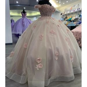 الوردي الفاتح اللامع قبالة الكتف فساتين quinceanera كرات الثوب الديكور الدانتيل الدانتيل 3D الزهور