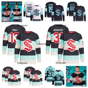 2024 Maglie da hockey classiche invernali 37 Yanni Gourde 10 Matty Beniers 31 Philipp Grubauer 13 Brandon Tanev 7 Eberle Uomo Donna Gioventù cucita personalizzata Deep Sea Blue Jersey