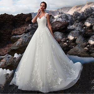 A-Linie, rückenfreies Brautkleid für Hochzeiten, bezaubernde Stufenröcke, schulterfreier Tüll, trendiger Sweep-Zug, Schnürung, Spitzenapplikation, personalisierbar