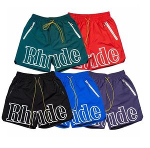 Дизайнерские шорты Rhude Shorts Summer Fashion пляжные брюки мужчины высококачественная уличная одежда красные голубые черные фиолетовые брюки Мужские короткие размеры США S-xl оптом