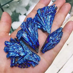 Dekorative Figuren, natürlicher Kristallquarz, seltene und schöne blaue Halo-Titan-Mineral-Heilproben-Textur ist super
