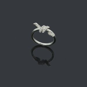 Дизайнерское женское кольцо с веревочным узлом, роскошное кольцо с бриллиантами, модное кольцо, классические ювелирные изделия, позолоченное 18-каратное золото, свадебное кольцо с розой, целиком adjus237v