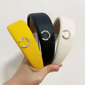 3Color Designer Letter Bands para a cabeça de estilo de couro simples faixas de cabelo para charme womengirl letra de marca elástica banda de cabeça envolve o acessório de moda de alta qualidade