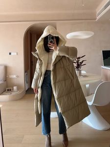 Kvinnor Down Parkas Winter Women White Duck Jacket Varm huva Kvinnliga Fashion Fake Twopiece Design Djockade Snow Puffer Coats 231129