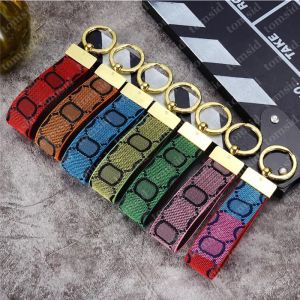 Erkek Tasarımcı Keychain Kadın Çanta Charm Portachiavi lüks anahtarlık Çift harfli araba anahtarlıkları moda renkli anahtar tutucu G2311291z-6