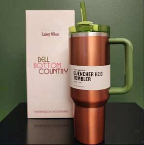 USA: s lager 1: 1 Gör rosa flamingo 40oz släckare H2.0 kaffemuggar koppar utomhus camping car cup rostfritt stål tumblers koppar med silikon u1128