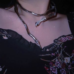 Amerikan ve Avrupa tarzı sarma tipi yılan şeklindeki kolye kişilik kolyeleri Kadın ve erkek yılan zinciri sosyal toplanma mücevher hediyeleri damla