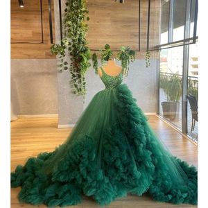 Abiti da principessa Quinceanera verde scuro 2023 Collo trasparente Corsetto con lacci Abiti da ospite Volant lunghi 3D Floreale Ragazza nera Vestido De 15 Anos Quinceaneras 328 328