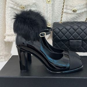 Womens Dress Sheos Designer Furry Mary Jane Chunky Heels Adjustable Ankle Buckle Pumps Wedding Shoe Ladies Retro Black Round Toes Casual Shoe With Dust Bags