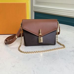 Top QualityCross Body Bags Cadeado na Alça em Marrom MULHERES Pequenas Bolsas de Couro Bolsa de Ombro com Chaves de Bloqueio de Cavalo Stampe T298V