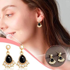 Çember Küpeler Fransız Vintage Siyah Rhinestone Kadınların Gelişmiş Sense Basit Mizaç Çıtakları Kadınlar Düz Geri Küpe