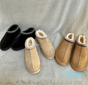 Designer skor stövlar kvinnor vinter ultra mini plattform snö shearling fluffy kastanj klassisk mocka