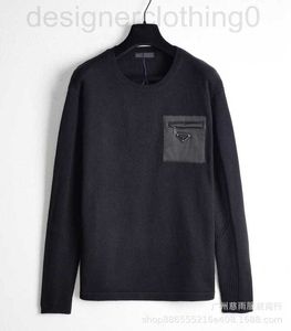 Suéteres femininos designer de luxo A versão correta do outono e inverno novo logotipo de triângulo de metal com nervuras gola de malha cardigan de lã para homens suéteres femininos