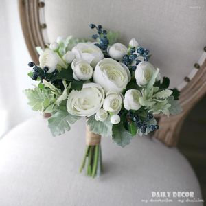 Kwiaty dekoracyjne sztuczna biała herbata róża bukiet ślubny Fake Berry Bride Bouquets