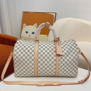 2022 Luxusmodische Männer Frauen hochwertige Reisebühne Duffle Bags Marke Designer Gepäckhandtaschen mit Sperre mit großer Kapazität Sportbeutel Größe 55 cm