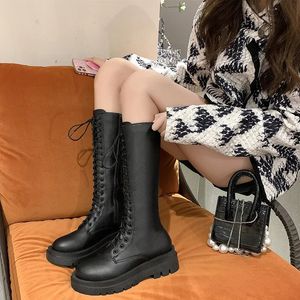 Buty kolan guma nowoczesna dla kobiet zimowa kwadratowa pięta moda damskie buty solidne roudn palce 231128