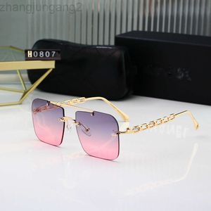 Designer Chanels Solglasögon Nya koreanska kvinnors solglasögon Tryckta glaslådor Slim UV Resistant Solglasögon Kvinnor