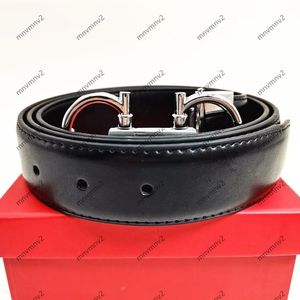 2023 med Box Mens Designer Belt för män Ferragamos Luxury Fashion Busin Bälten Kvinnor Ceinture Black Metal Buckle Midjeband Cintura Parbälte