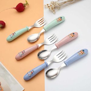 Tazze di piatti utensili 2022 gadget per bambini per bambini utensili in acciaio inossidabile per cuccioli di cartone animato per alimenti per alimenti per alimenti per alimenti per alimentari P230314