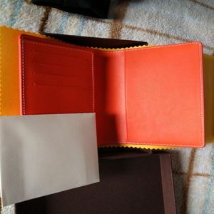 Suporte de cartão de couro de capa de passaporte de moda com tags de pó de pó de caixa2397