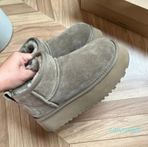 Australien Classic Ultra Mini Platform Boots Suede Slipper Women Snow Boot Designer Slippers Chestnut Charcoal Brown Sheepskin Shearling Booties