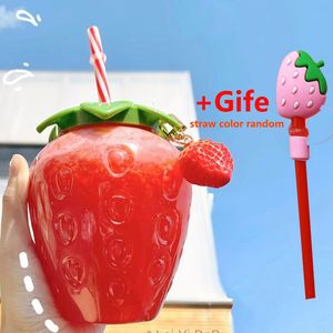 Water Bottles 500ml Summer Cute Strawberry Straw Water Bottle Milk Coffee Straw Cup for Home 230428