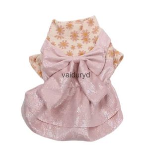 Hundkläder Princess Cat Knitad klänningskjol Blommor Design Pet Puppy Autumn/Spring Outfit For Female Dogs Catsvaiduryd