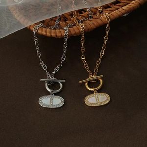 2023 Fashion Charm Crystal OT hänge halsband för kvinnor lyxmärke Diamond H halsband högkvalitativa designer halsband smycken