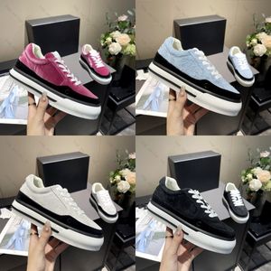 Designer Sneaker Frau Skater Samt Wildleder Sneakers Plateauschuh Rosa Schwarz Trainer Luxus Kalbsleder Skateschuhe