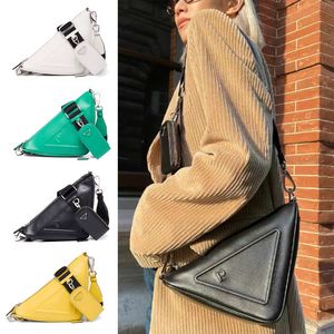 Top quality small Luxury Designer Womens mens Clutch Bags gym Vintage Genuine Leather Wallets Shoulder Bags Purses gym Cross Body Hobo outdoor satchel Totes hand bag