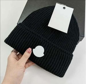 2023 Designer Fall and Winter Knitted Beanie men's and women's casual hats high-quality Chunky Knit Thick Warm faux fur pom Beanies Hats Female High quality 20 colors