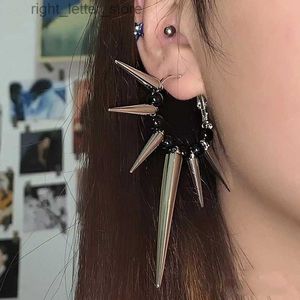 Stud Grunge Rock Accessories Rivet Hoop Earrings Cool Hip Hop Earrings For Women Egirl Jewelry Punk Korean Earrings Fashion YQ231128