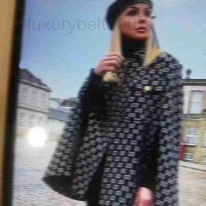 Cabo Cabo Designer feminino Cape Boutique Casaco Capuz Jackets Capuzes de túnica de manga longa Vestada de inverno Casacos