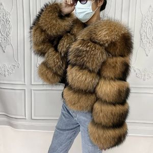 女性の毛皮のフェイクファーリアルナチュラルアライグマジャケット女性のファッションコート本物の毛皮のコートラウンドネックウォームシックパーカーデタッチ可能なスタイル231129