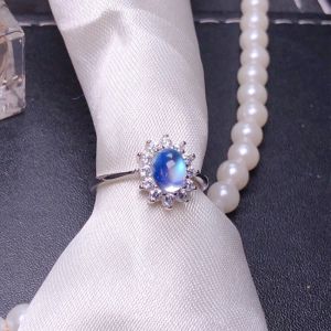 Klasyczny srebrny pierścień do codziennego zużycia 4 mmx6mm 0,5ct Natural Moonstone Pierścień 18k złota