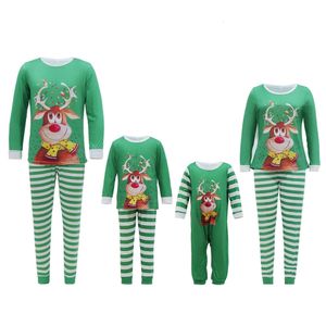 Dopasowanie rodzinnych strojów świątecznych piżamy pasująca rodzinny zestaw PJS PJS w paski z długim rękawem Green Deer Print Mommy Córka Kids Pary strój 231129